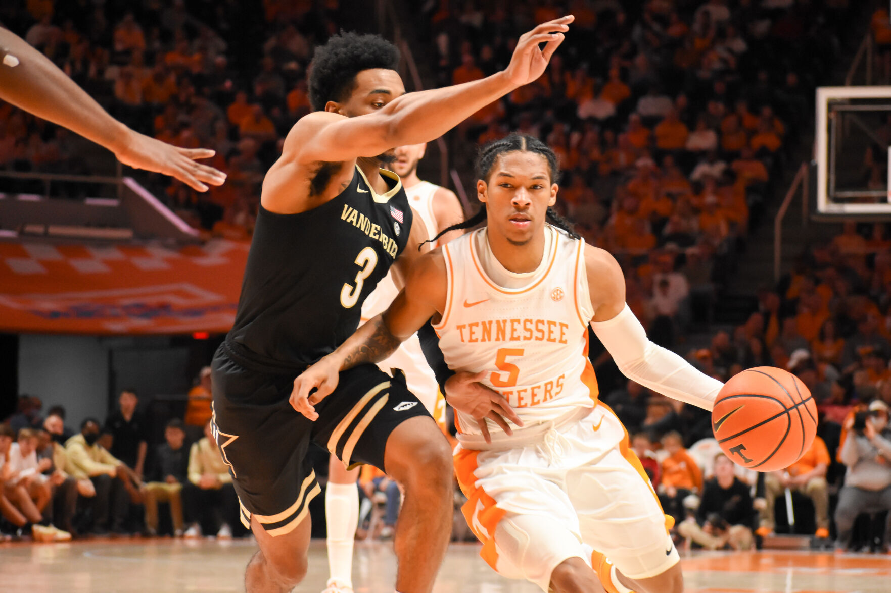 Photo Gallery - Men's Basketball vs. Vanderbilt